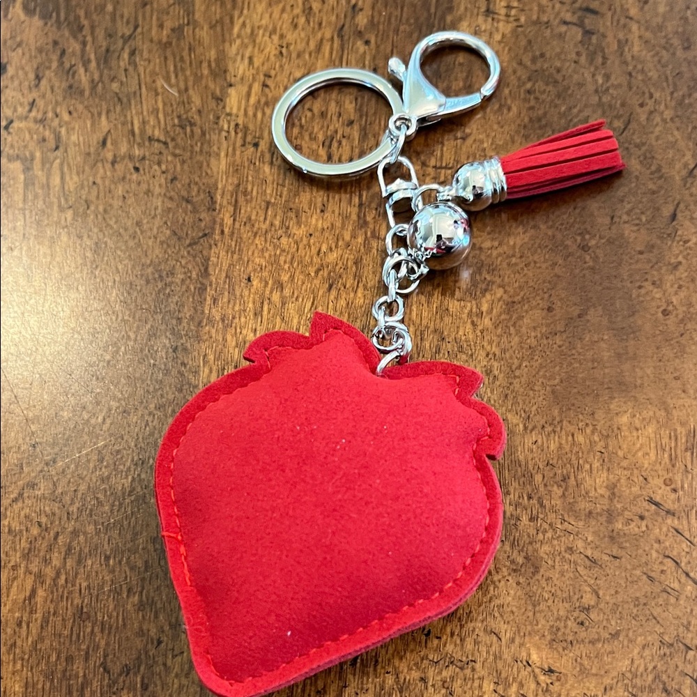 Strawberry Rhinestone Keychain - Picture 2 of 3
